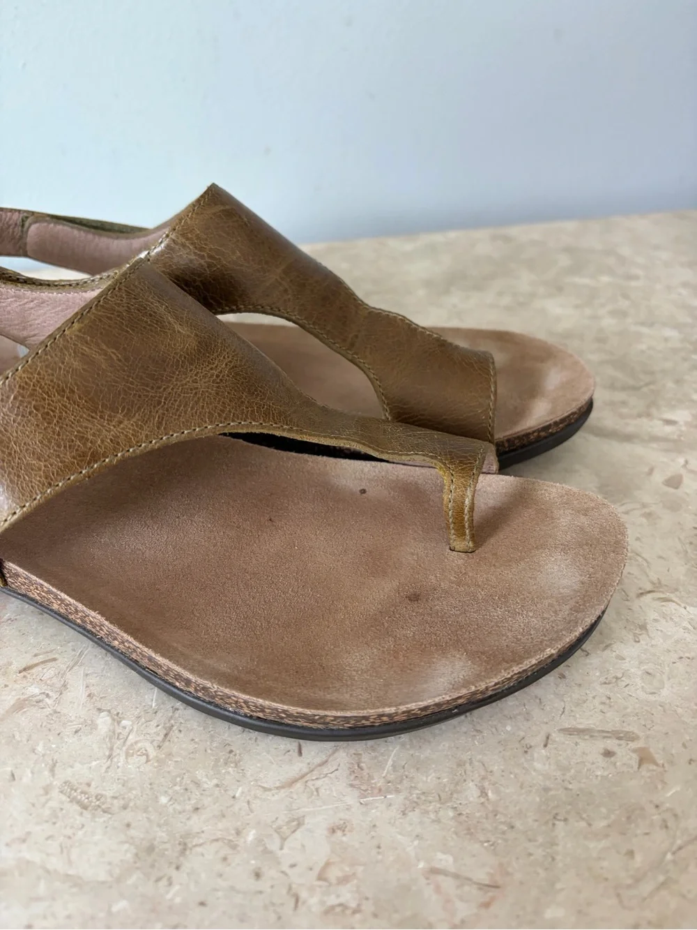 Dansko Reece Sandals Women's 38 / 7.5 Bronze Brown Leather Toe Loop Cork Shoes